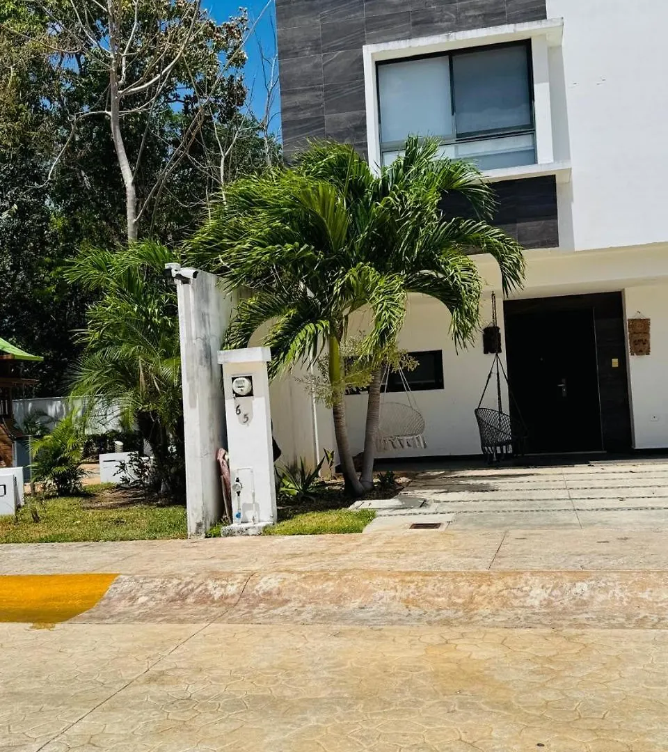Casa Rivera Плая-дель-Кармен 0*,  Мексика